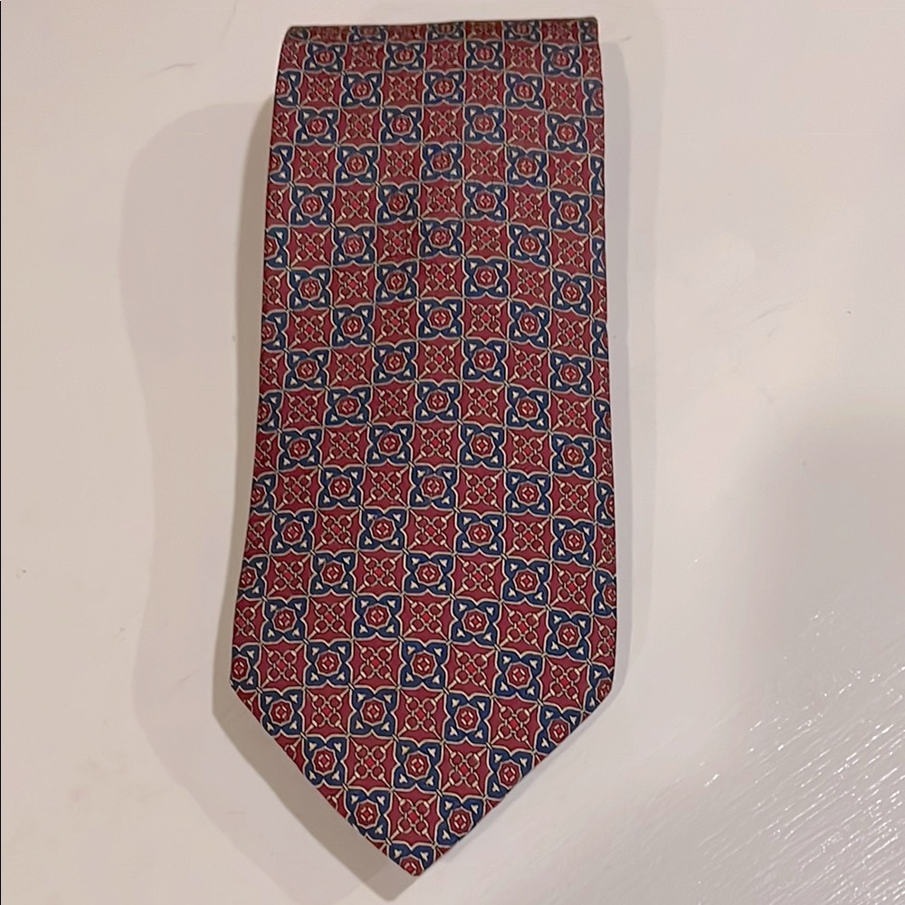 Classic BROOKS BROTHERS Silk TIE Red and Blue Geometric Men's Necktie Preppy